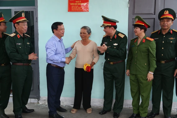 Tết này, người dân vùng bão lũ có nhà mới