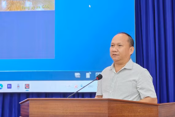 Đồng chí Rah Lan Chung tiếp xúc cử tri trước kỳ họp thường lệ giữa năm 2026 của HĐND tỉnh Gia Lai 