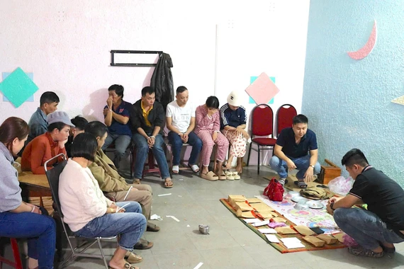 Triệt phá tụ điểm đánh bạc quy mô lớn tại phường Hoài Nhơn