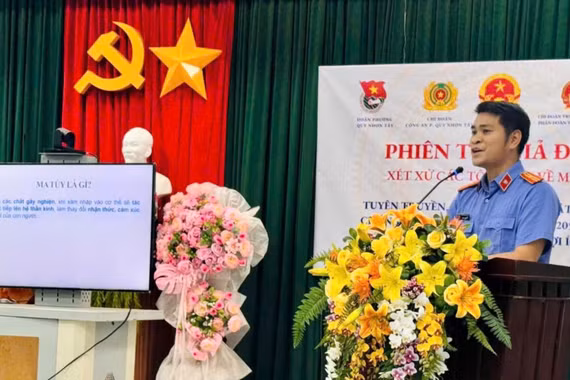 Tuyên truyền pháp luật cho hơn 200 đoàn viên thanh niên phường Quy Nhơn Tây