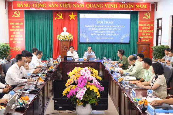 Tìm giải pháp bảo đảm vận hành lưới điện truyền tải an toàn, ổn định trong cao điểm mùa khô