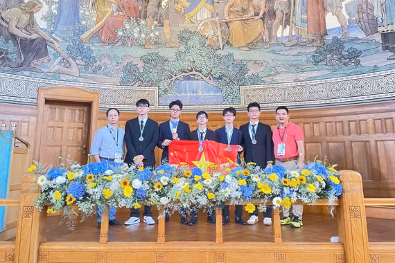 Học sinh Gia Lai giành huy chương bạc Olympic Vật lý châu Âu năm 2026
