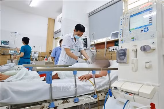 Không yêu cầu bệnh nhân cấp cứu, mắc bệnh hiếm, bệnh hiểm nghèo phải có giấy chuyển viện
