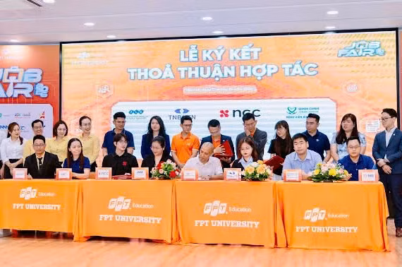 Kết nối sinh viên với nhà tuyển dụng qua Ngày hội việc làm