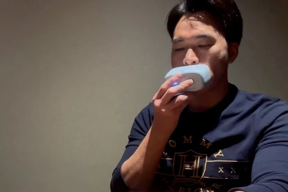 Người Nhật phát minh robot đánh răng