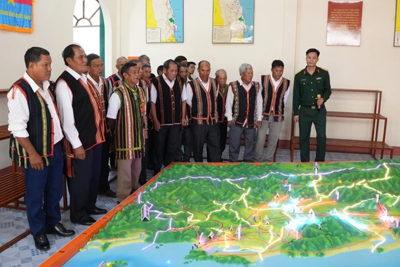 "Hạt nhân" xây dựng thế trận quốc phòng toàn dân vững chắc từ cơ sở 