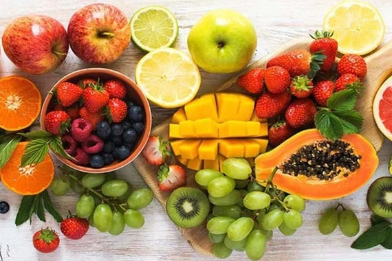 Các loại trái cây là nguồn cung cấp dồi dào vitamin, khoáng chất và chất chống oxy hóa cho làn da. 