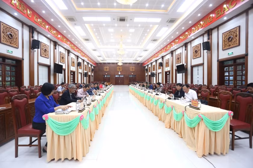 Các đại biểu tham gia Hội nghị ở điểm cầu cấp tỉnh. Ảnh: Văn Ngọc