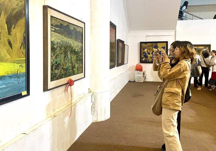 Festival tôn vinh sáng tạo mỹ thuật của các tác giả từ 18 đến 35 tuổi. Ảnh: Nguồn: hanoimoi.vn Festival tôn vinh sáng tạo mỹ thuật của các tác giả từ 18 đến 35 tuổi. Ảnh: Nguồn: hanoimoi.vn