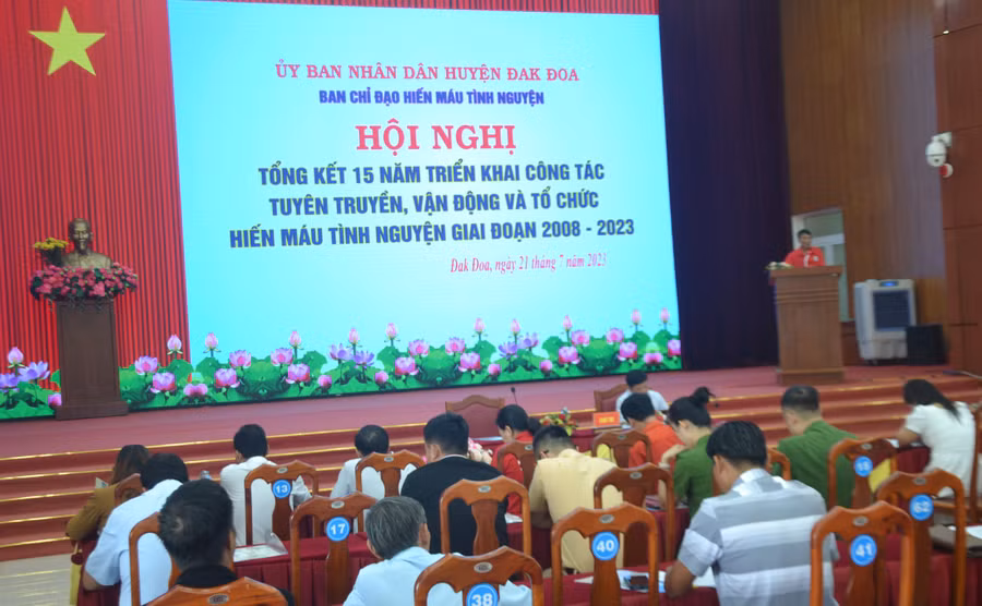 Hội nghị tổng kết 15 năm triển khai công tác tuyên truyền, vận động và tổ chức HMTN giai đoạn 2008-2023 tại huyện Đak Đoa. Ảnh: Hoàng Minh