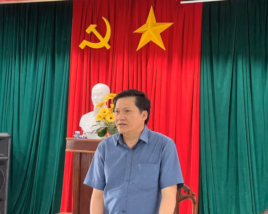 Phó Chủ tịch Thường trực HĐND tỉnh Trương Văn Đạt phát biểu kết luận buổi giám sát. Ảnh: Vũ Chi