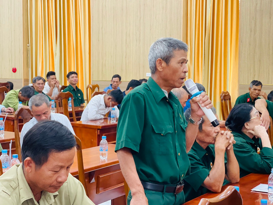 Hội viên cựu chiến binh nêu ý kiến tại hội nghị. Ảnh: Vũ Chi