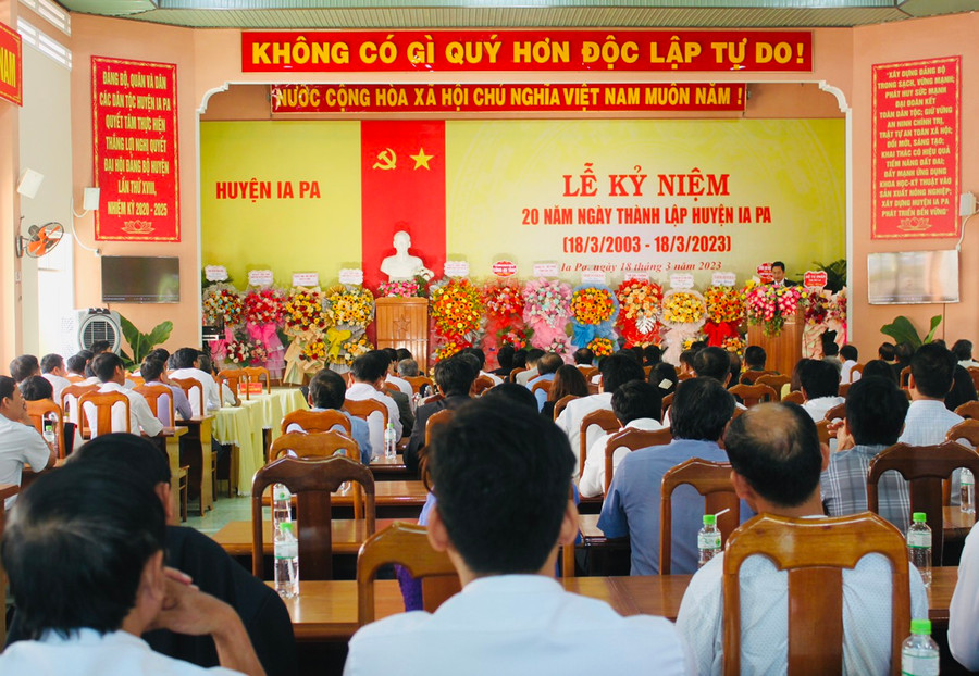 Quang cảnh buổi lễ kỷ niệm. Ảnh: Vũ Chi Quang cảnh buổi lễ kỷ niệm. Ảnh: Vũ Chi