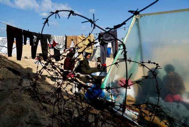 Nơi trú ẩn của người Palestine ở Rafah ngày 10/2. Ảnh: Mohammed