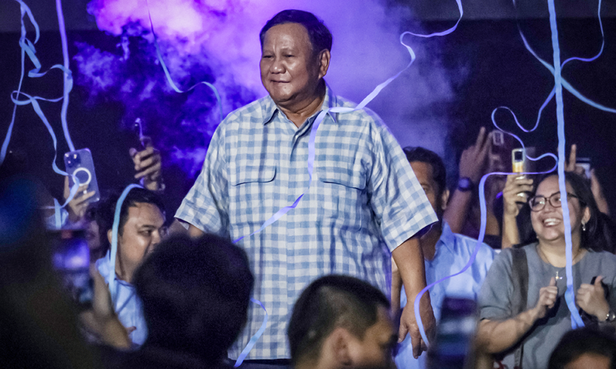 Ông Prabowo Subianto và những người ủng hộ hôm 14/2. Ảnh: AFP