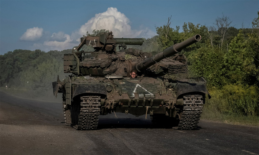 Xe tăng Ukraine tại tỉnh Sumy ngày 15/8. Ảnh: Reuters