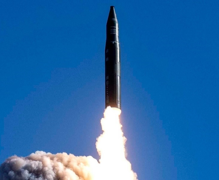 Cận cảnh hình ảnh tên lửa xuyên lục địa mới phóng của Trung Quốc. Ảnh: Quân đội Trung Quốc Cận cảnh hình ảnh tên lửa xuyên lục địa mới phóng của Trung Quốc. Ảnh: Quân đội Trung Quốc