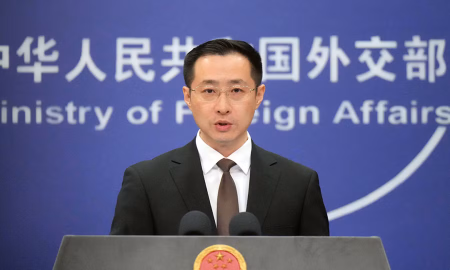 Ông Lâm Kiếm tại buổi họp báo của Bộ ngoại giao Trung Quốc hôm 22/3. Ảnh: AFP