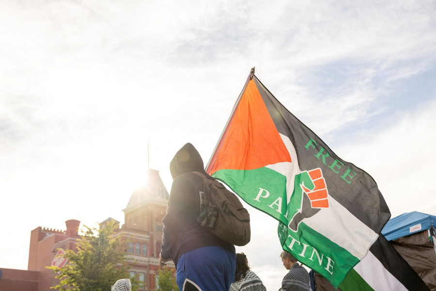 Biểu tình ủng hộ người dân Palestine ở Colorado, Mỹ. Ảnh: Reuters Biểu tình ủng hộ người dân Palestine ở Colorado, Mỹ. Ảnh: Reuters