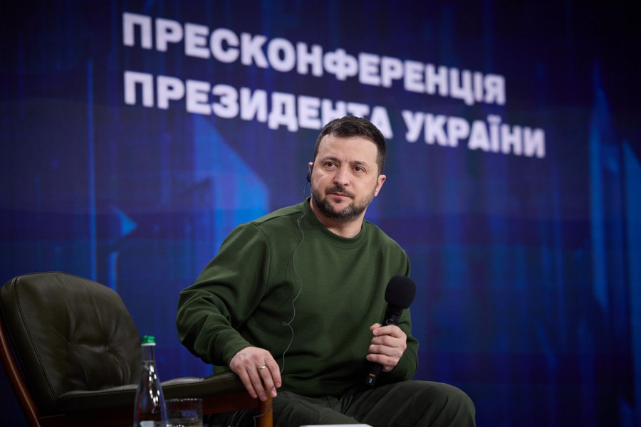 Tổng thống Zelensky trong cuộc họp báo ngày 25/2. Ảnh: Văn phòng Tổng thống Ukraine