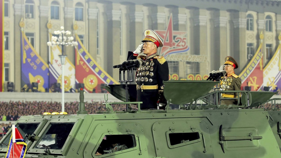 Ông Pak Jong Chon trong một cuộc duyệt binh. Ảnh: CNN Ông Pak Jong Chon trong một cuộc duyệt binh. Ảnh: CNN