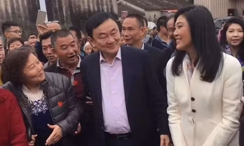 Ông Thaksin và bà Yingluck trong một chuyến thăm Trung Quốc năm 2019. Ảnh: Twitter