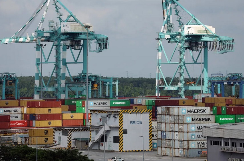 Một cảng biển tại bang Johor Malaysia. Ảnh: Bloomberg