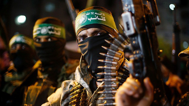 Các tay súng Hamas. Ảnh: Reuters Các tay súng Hamas. Ảnh: Reuters