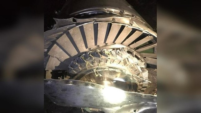 Một bộ phận của vật thể bị rơi. Ảnh: Telegram Một bộ phận của vật thể bị rơi. Ảnh: Telegram