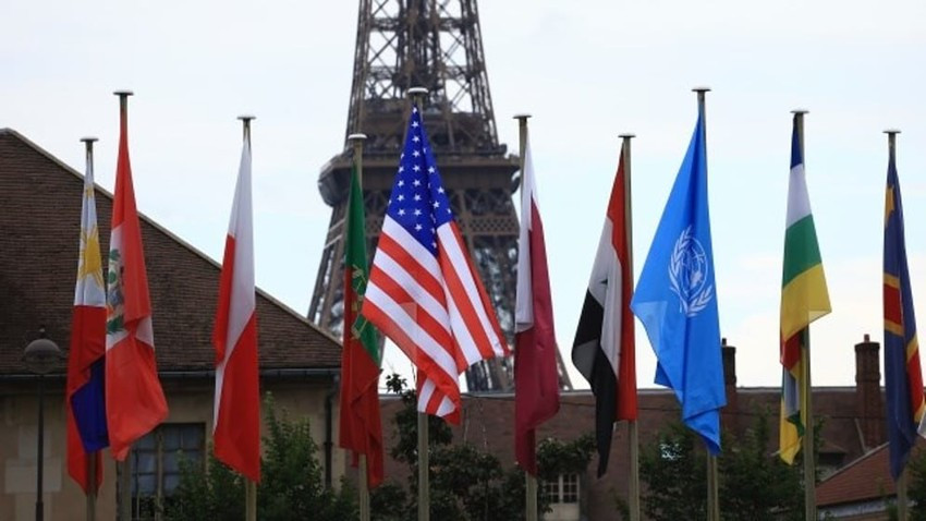 Quốc kỳ Mỹ bên ngoài trụ sở UNESCO, Pháp. Ảnh: AP Quốc kỳ Mỹ bên ngoài trụ sở UNESCO, Pháp. Ảnh: AP