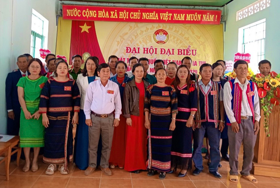 Ủy ban MTTQ Việt Nam xã Ia Tul khóa VI, nhiệm kỳ 2024-2029 ra mắt Đại hội. Ảnh: H&apos;Mrơn