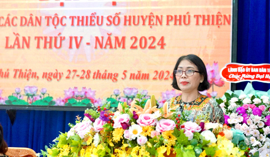 Bà Phạm Thị Phước An-Phó Vụ trưởng Vụ Công tác dân tộc địa phương (Ủy Ban Dân tộc) phát biểu tại Đại hội. Ảnh: Vũ Chi Bà Phạm Thị Phước An-Phó Vụ trưởng Vụ Công tác dân tộc địa phương (Ủy Ban Dân tộc) phát biểu tại Đại hội. Ảnh: Vũ Chi