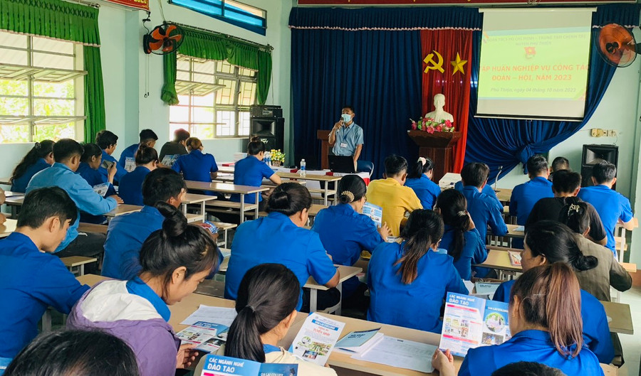 81 cán bộ Đoàn-Hội huyện Phú Thiện tham gia tập huấn. Ảnh: Vũ Chi 81 cán bộ Đoàn-Hội huyện Phú Thiện tham gia tập huấn. Ảnh: Vũ Chi