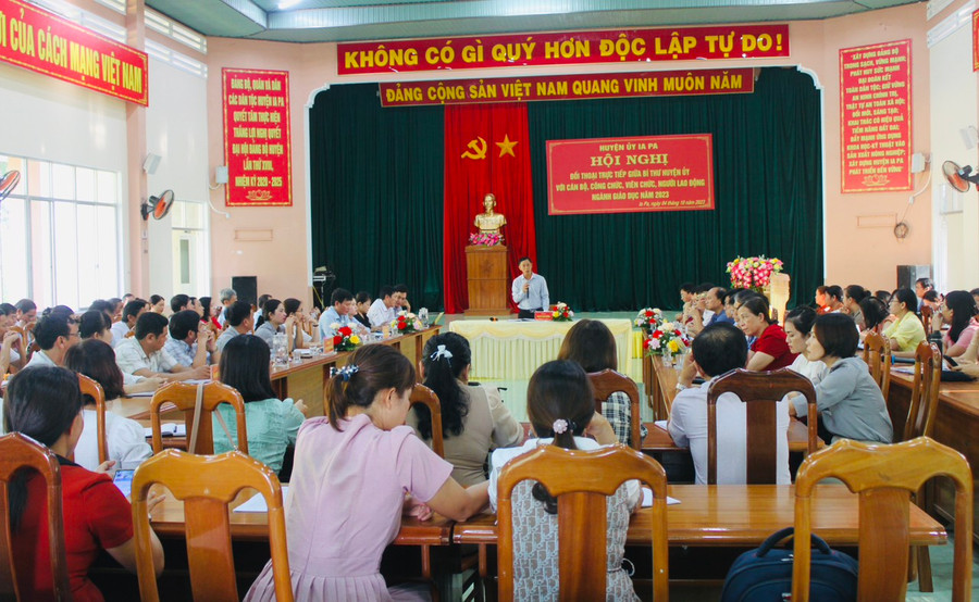 Quang cảnh hội nghị. Ảnh: Vũ Chi