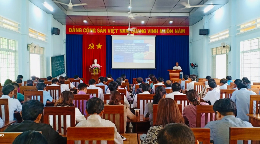 100 học viên tham gia lớp tập huấn về công tác dân vận. Ảnh: Sơn Trung 100 học viên tham gia lớp tập huấn về công tác dân vận. Ảnh: Sơn Trung