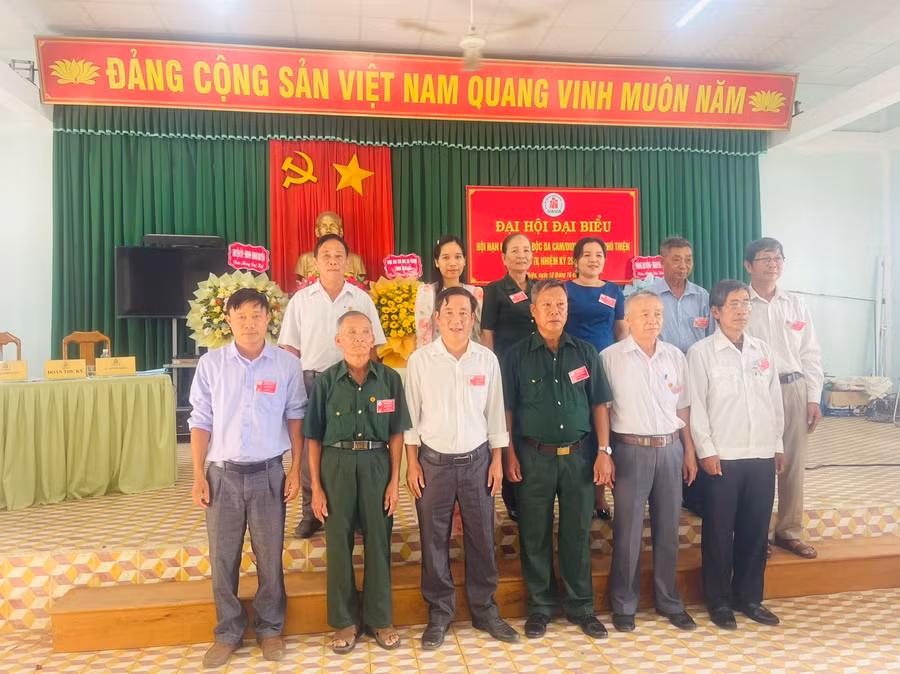 Ban Chấp hành Hội Nạn nhân chất độc da cam huyện Phú Thiện nhiệm kỳ 2023-2028 ra mắt Đại hội. Ảnh: Vũ Chi