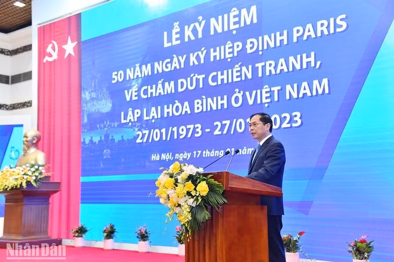 Bộ trưởng Ngoại giao Bùi Thanh Sơn đọc diễn văn tại Lễ kỷ niệm. Ảnh: Thủy Nguyên