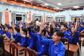 Hơn 300 đoàn viên tham gia chương trình Cử tri trẻ với Ngày hội non sông 