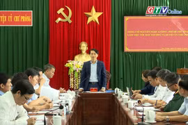 Phó Bí thư Tỉnh ủy Nguyễn Ngọc Lương làm việc với Ban Thường vụ Huyện ủy Chư Prông