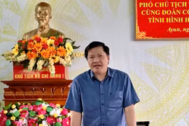 Phó Chủ tịch Thường trực HĐND tỉnh Gia Lai Trương Văn Đạt phát biểu chỉ đạo tại buổi làm việc với xã Ayun. Ảnh: Hà Duy