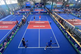 Các VĐV thi đấu sôi nổi, có nhiều pha bóng ấn tượng. Ảnh: H.H