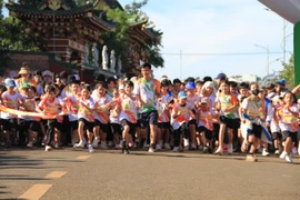 Hơn 1.300 người tham gia Giải chạy APC Green Color Run 2025