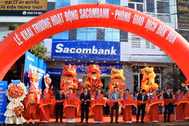 Sacombank Gia Lai khai trương hoạt động phòng giao dịch Đăk Đoa. Ảnh: H.H