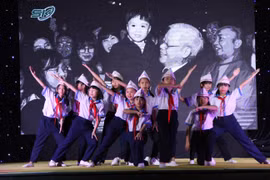 Tuổi trẻ Sao Việt ngân vang giai điệu tự hào