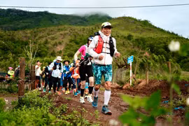 Thắp sáng điểm trường làng từ những bước chạy