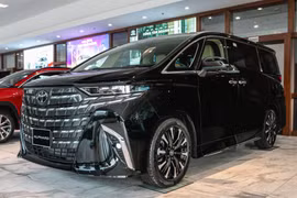Toyota Alphard 2024: Mẫu MPV cao cấp nhất của Toyota có giá lăn bánh hơn 4,8 tỷ đồng