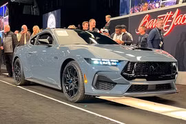 Ford Mustang: Mẫu Coupe thể thao bán chạy nhất toàn cầu có giá từ 3,18 tỷ đồng