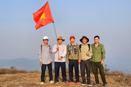 đoàn công tác do Phó Bí thư Tỉnh ủy, Chủ tịch UBND tỉnh Rah Lan Chung làm trưởng đoàn đã làm việc với Ban Quản lý Rừng phòng hộ Bắc Biển Hồ về công tác quản lý, bảo vệ rừng. Ảnh Hà Duy