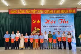 Gần 100 hội viên phụ nữ thi "Mâm cỗ truyền thống gia đình người Việt" phường Phù Đổng