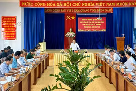 Phó Chủ tịch UBND tỉnh Nguyễn Tự Công Hoàng làm việc với lãnh đạo phường Thống Nhất và các xã Gào, Biển Hồ. Ảnh: Hà Duy